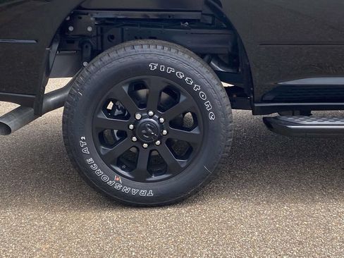 New 2026 RAM 2500 Big Horn AWD/4WD image 8