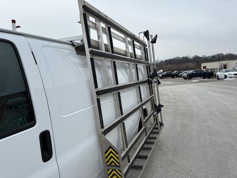 Used 2022 Chevrolet Express 2500 Extended w/ Driver Convenience Package image 8