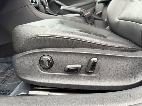 Used 2018 Volkswagen Passat 2.0T R-Line image 10