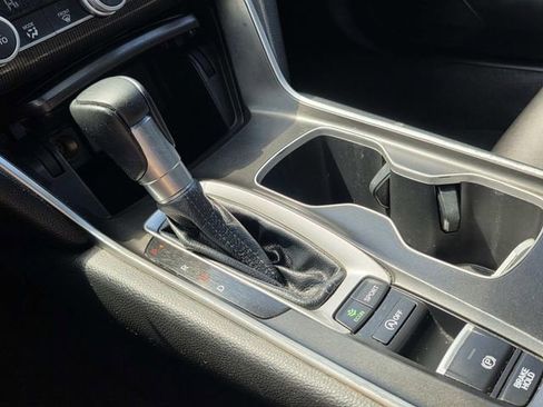 Used 2021 Honda Accord Sport image 10