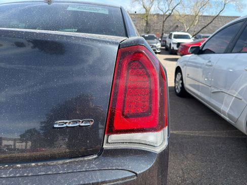 Used 2018 Chrysler 300 Touring w/ Sport Appearance Package RWD image 7