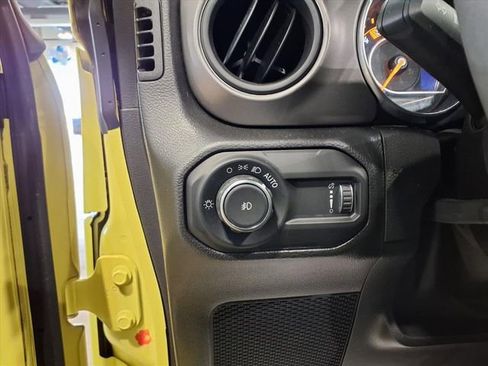 Certified 2023 Jeep Wrangler Unlimited Sport w/ Sun And Sound Package AWD/4WD image 17