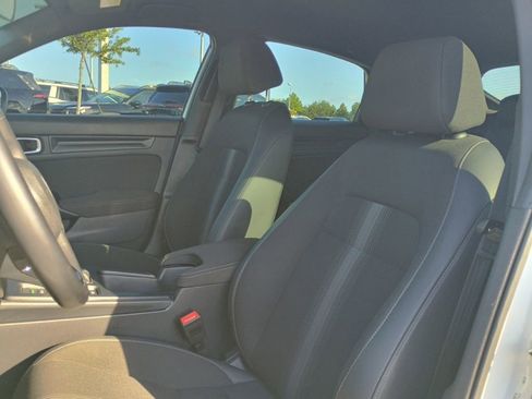 Used 2024 Honda Civic Sport image 13