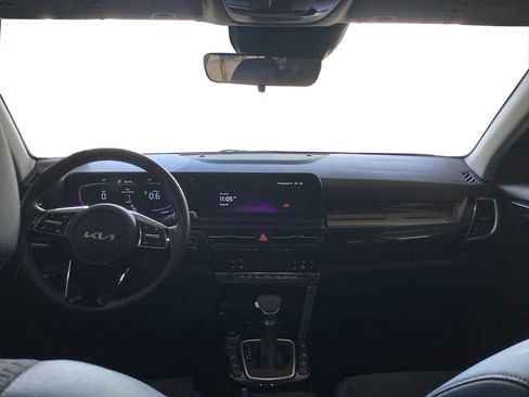 Used 2025 Kia Seltos S AWD/4WD image 11
