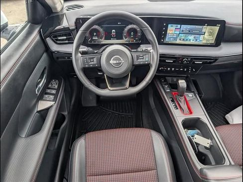 Used 2025 Nissan Kicks SR w/ SR Premium Package AWD/4WD image 8