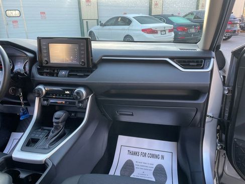 Used 2019 Toyota RAV4 LE w/ All Weather Liner Package AWD/4WD image 27