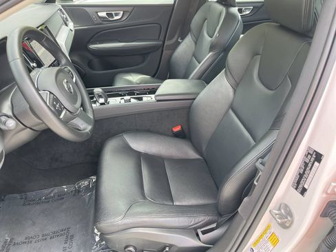 Used 2024 Volvo S60 B5 Core FWD image 18