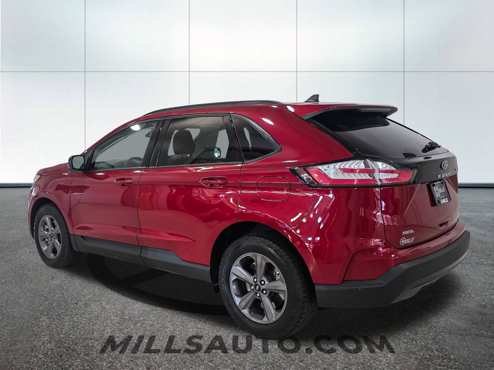 Used 2023 Ford Edge SEL w/ Sport Appearance Package AWD/4WD image 4