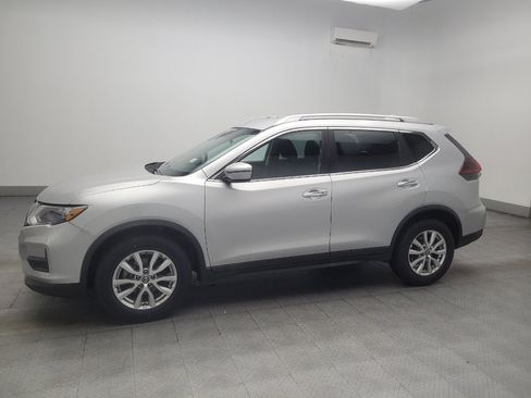 Used 2020 Nissan Rogue SV FWD image 2