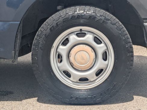 Used 2017 Ford F150 XL w/ Equipment Group 101A Mid image 10