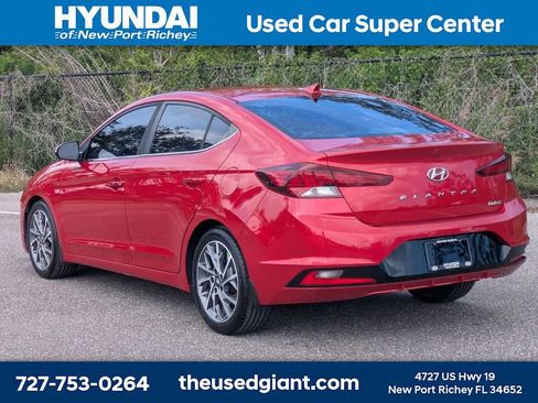 Used 2020 Hyundai Elantra Limited FWD image 3