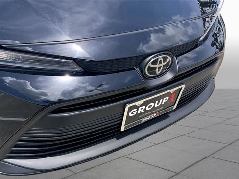 Used 2024 Toyota Corolla LE FWD image 29