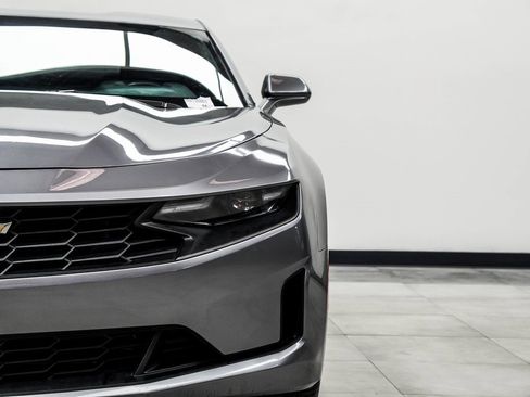 Used 2021 Chevrolet Camaro LT w/ Technology Package image 4