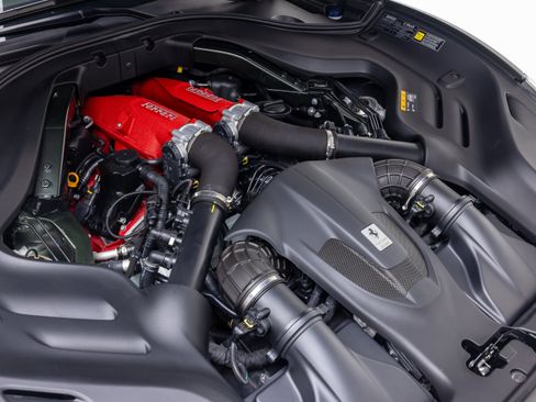Certified 2019 Ferrari Portofino RWD image 47