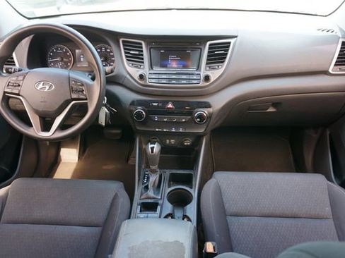 Used 2017 Hyundai Tucson SE w/ SE Popular Package 02 FWD image 6