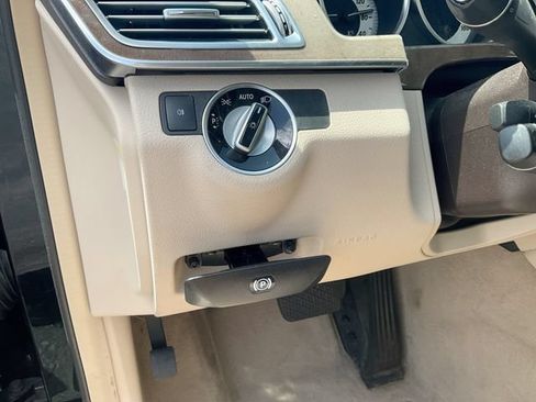 Used 2014 Mercedes-Benz E 350 4MATIC Sedan image 18