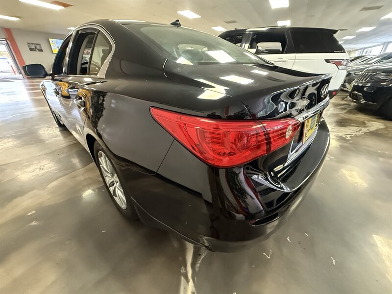 Used 2016 INFINITI Q50 Premium w/ 2.0T Premium Plus Package RWD image 7