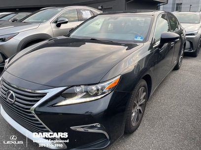 Used 2016 Lexus ES 300h w/ Navigation System Package