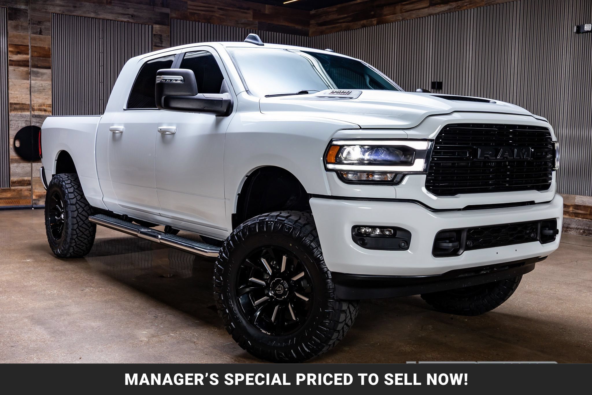 Used 2023 RAM 3500 Laramie AWD/4WD image 1