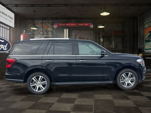 Certified 2024 Ford Expedition Limited image 7
