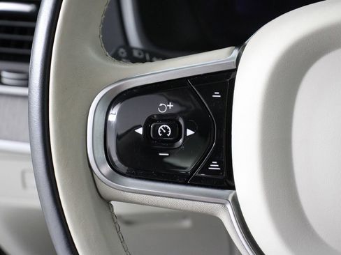 Certified 2023 Volvo XC90 T8 Ultimate AWD/4WD image 10
