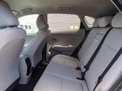 Used 2024 Hyundai Kona SEL FWD image 16