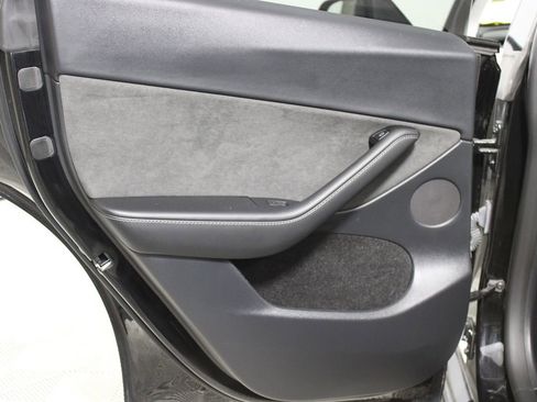 Used 2023 Tesla Model Y Performance AWD/4WD image 21