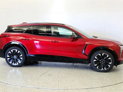 New 2025 Chevrolet Blazer EV RS RWD image 8