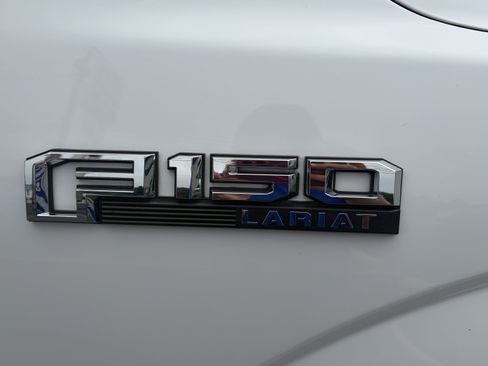 Used 2019 Ford F150 Lariat w/ FX4 Off-Road Package AWD/4WD image 8
