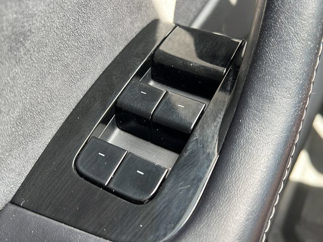 Used 2021 Tesla Model Y 2WD image 22