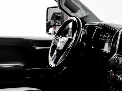 Used 2020 GMC Sierra 1500 Elevation w/ Elevation Value Package image 13