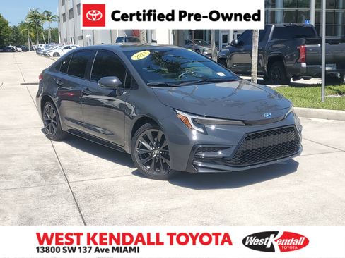 Certified 2024 Toyota Corolla SE FWD image 1