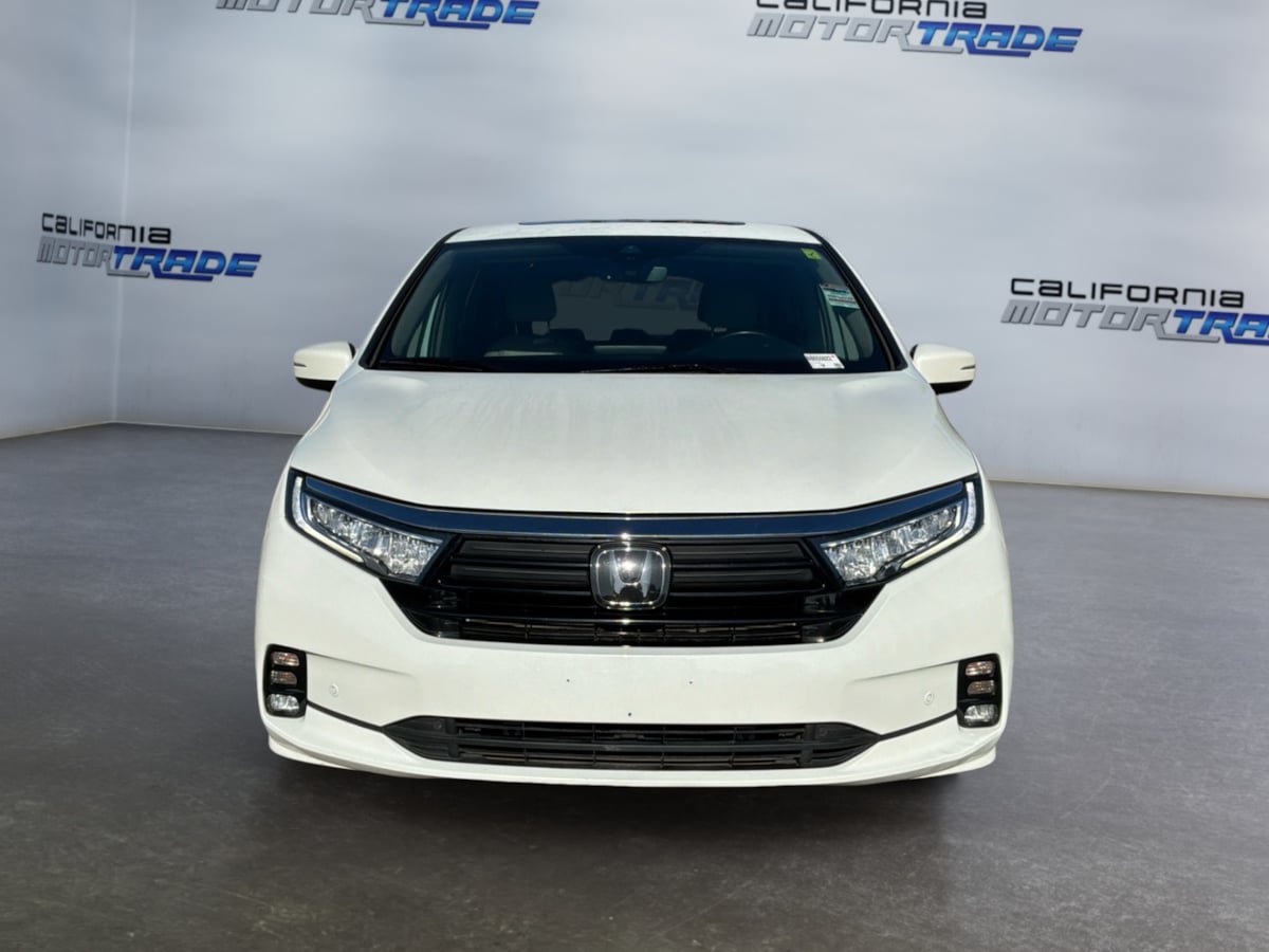 Used 2022 Honda Odyssey Elite image 2