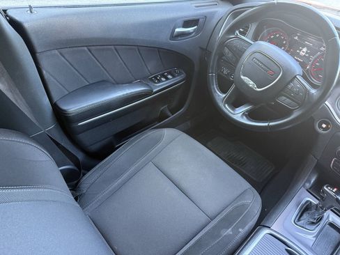 Used 2020 Dodge Charger SXT RWD image 17