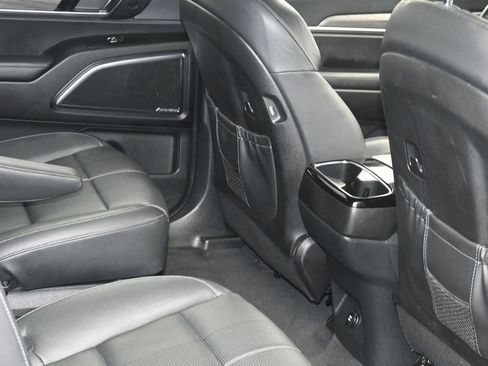 Used 2022 Kia Telluride SX w/ Towing Package FWD image 12
