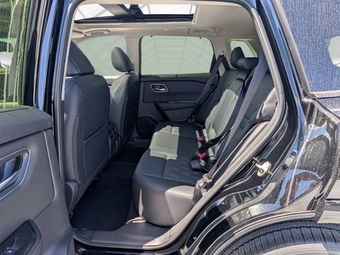 New 2026 Nissan Rogue Platinum image 6