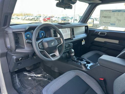 New 2025 Ford Bronco 2-Door image 12