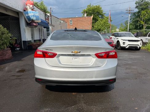 Used 2018 Chevrolet Malibu LT FWD image 8