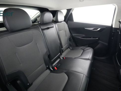 Used 2025 Kia EV6 Light image 5