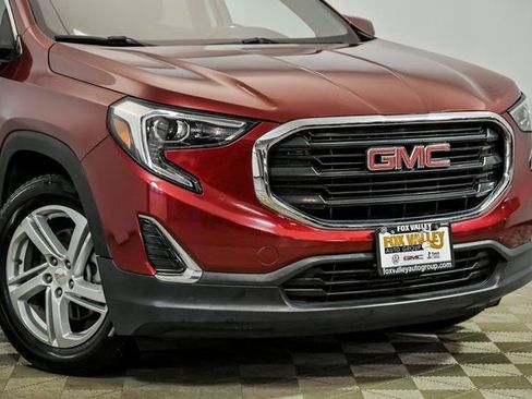Used 2019 GMC Terrain SLE w/ Driver Convenience Package image 2