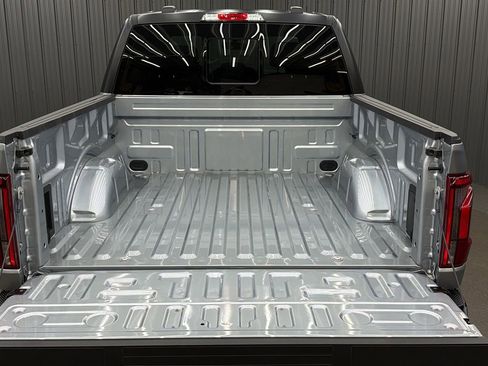 Used 2025 Ford F150 Lariat AWD/4WD image 17