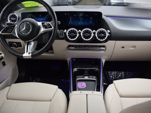 Certified 2025 Mercedes-Benz GLA 250 image 18