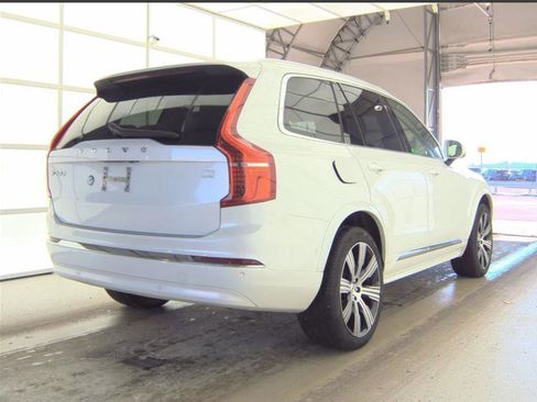 Used 2024 Volvo XC90 T8 Ultimate w/ Lounge Package image 8