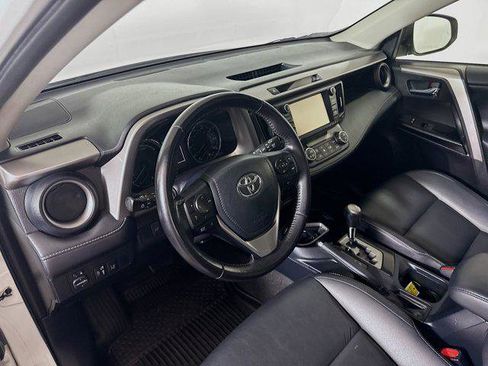 Used 2016 Toyota RAV4 Limited image 9