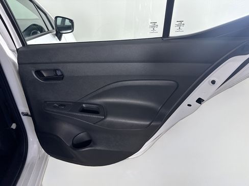 Used 2020 Nissan Versa S image 28