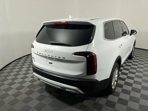 Used 2022 Kia Telluride LX AWD/4WD image 3