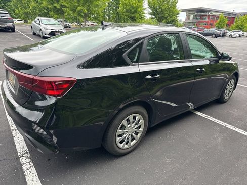 Certified 2024 Kia Forte LX FWD image 3