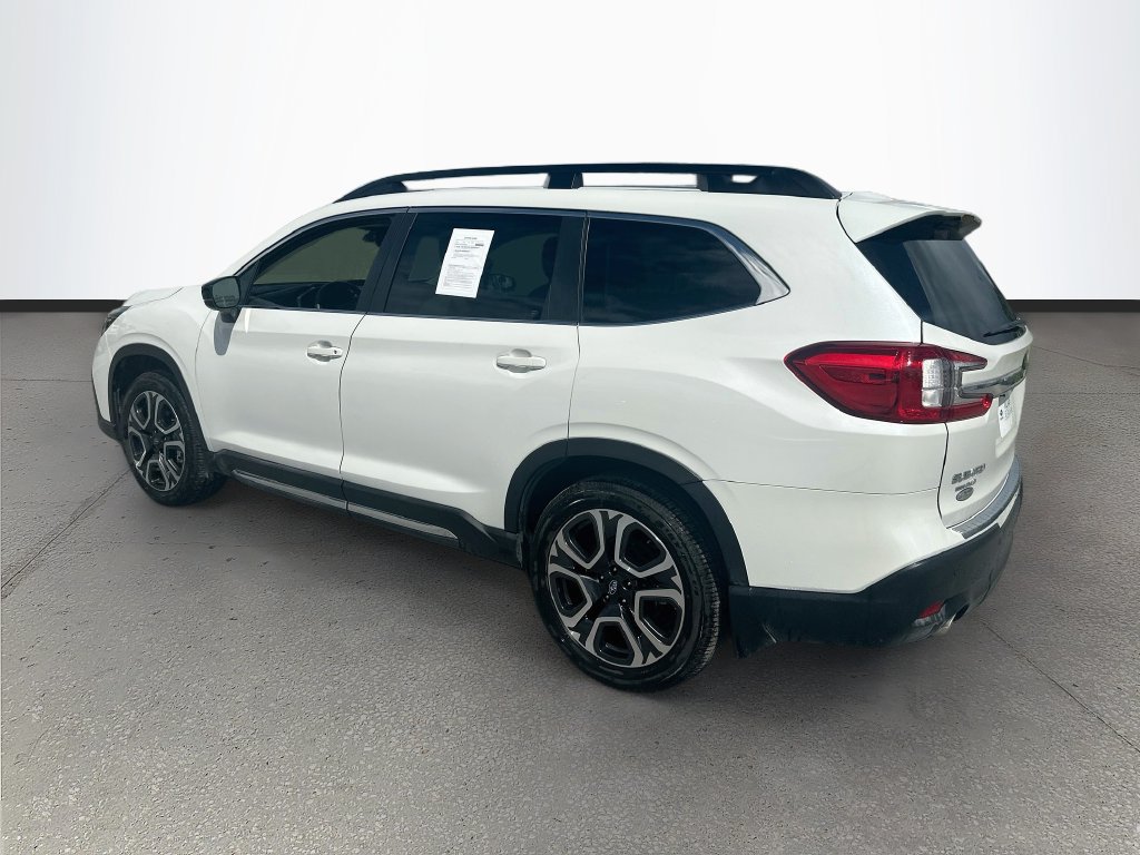 Used 2025 Subaru Ascent Limited w/ Popular Package #1 AWD/4WD image 5