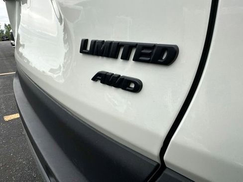Used 2019 Toyota RAV4 Limited w/ Cold Weather Package AWD/4WD image 12