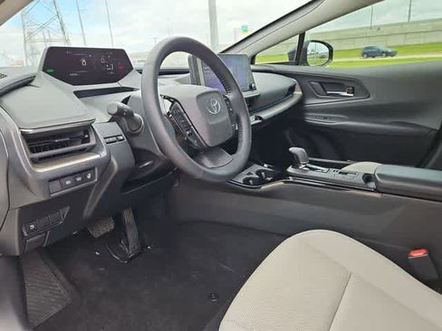 Certified 2024 Toyota Prius XLE AWD/4WD image 10